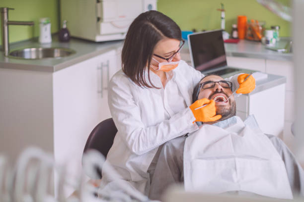 Best Tooth Infection Emergency Dentist  in Livonia, MI